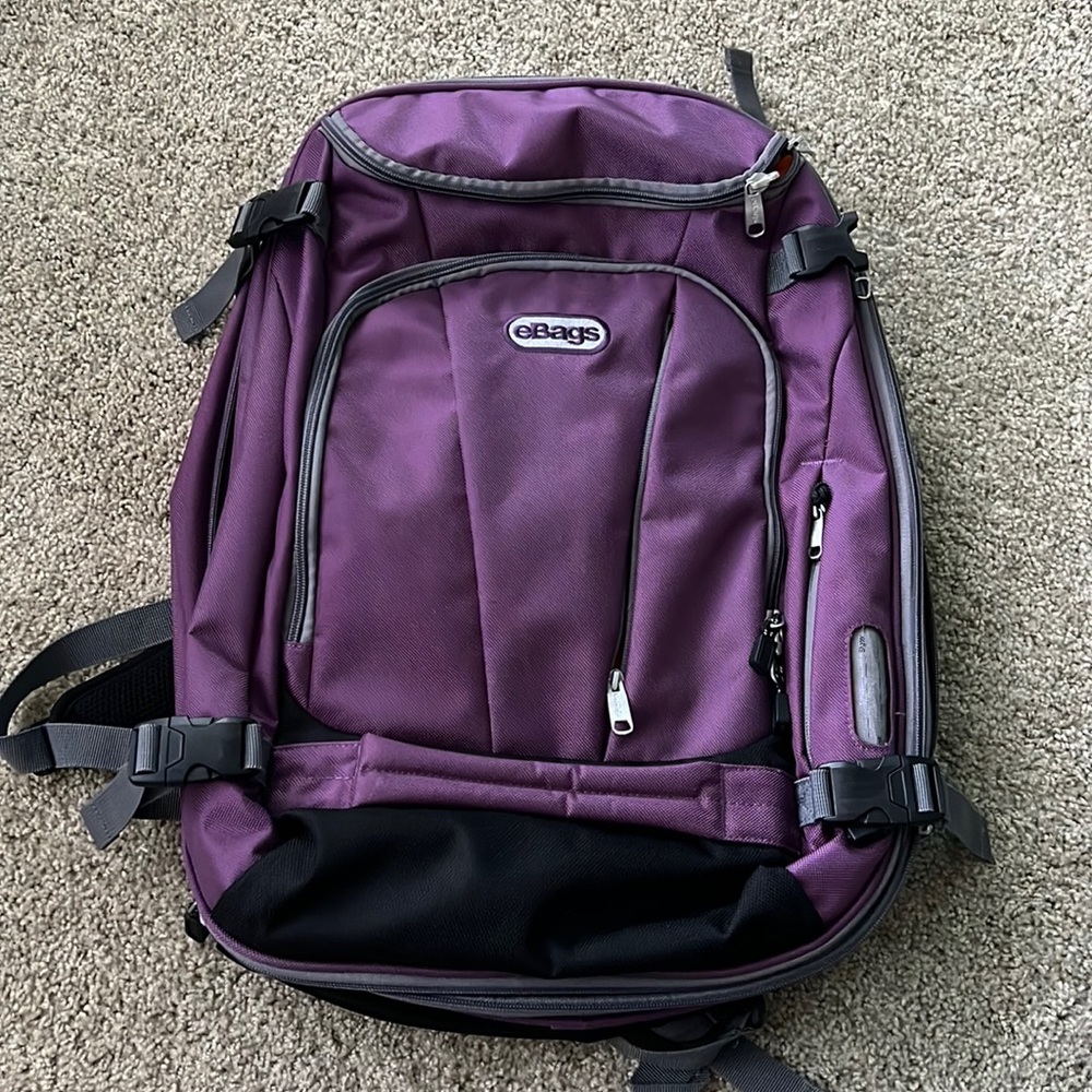 Ebags motherload backpack perfect for carry on!!